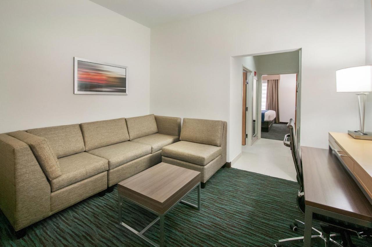 Holiday Inn Express Hotel & Suites San Antonio - Rivercenter Area By Ihg Eksteriør billede