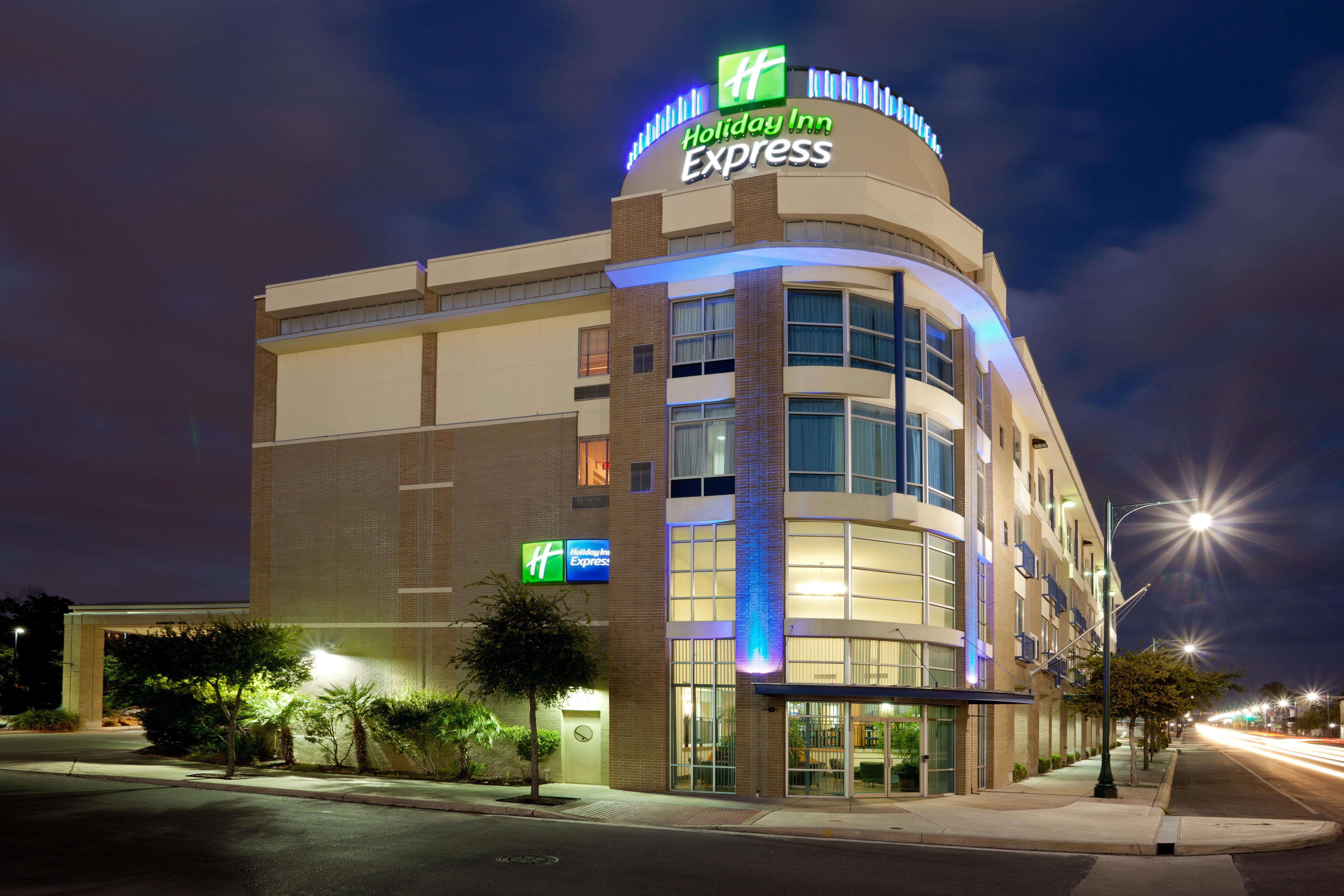 Holiday Inn Express Hotel & Suites San Antonio - Rivercenter Area By Ihg Eksteriør billede