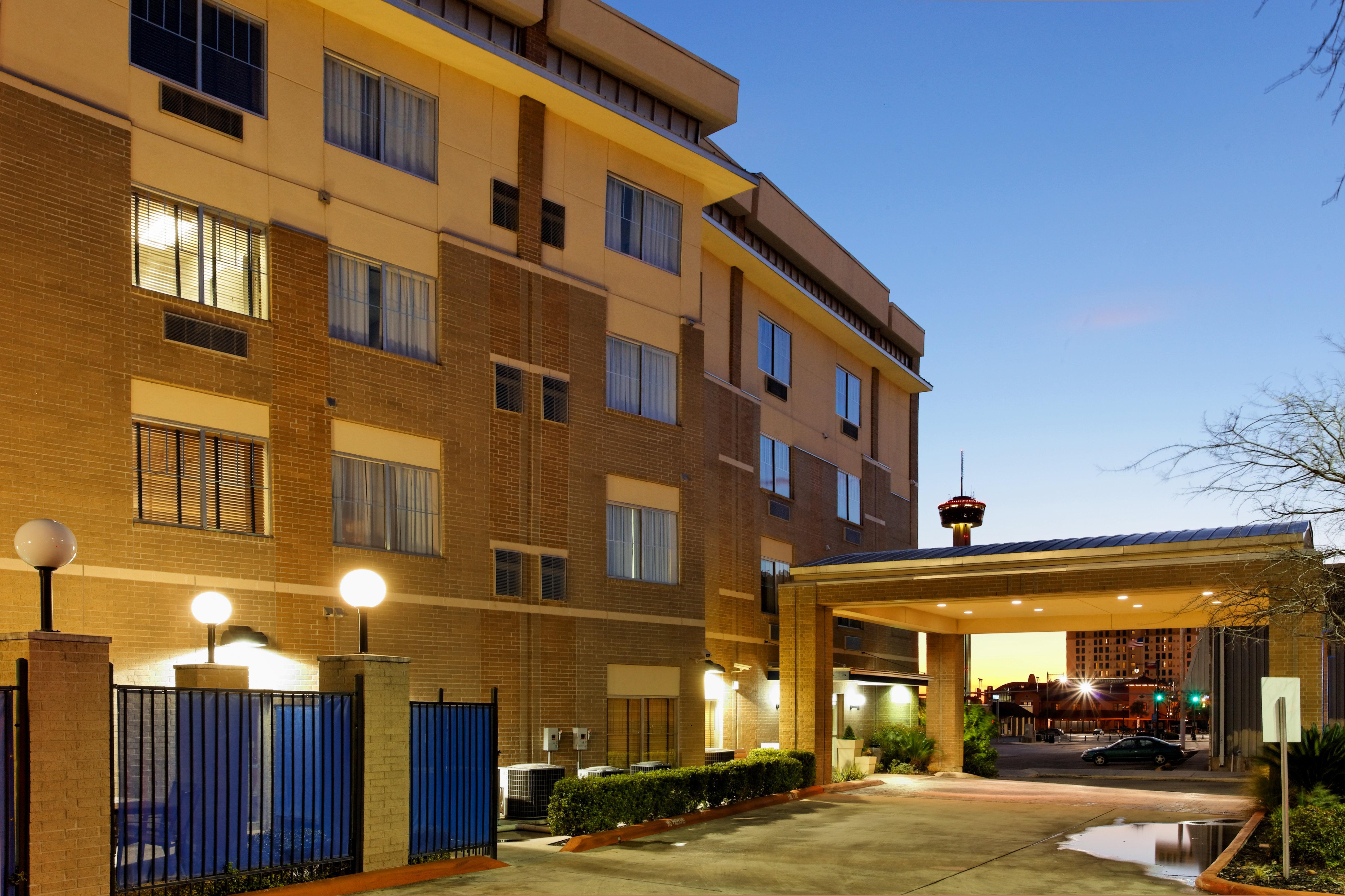 Holiday Inn Express Hotel & Suites San Antonio - Rivercenter Area By Ihg Eksteriør billede