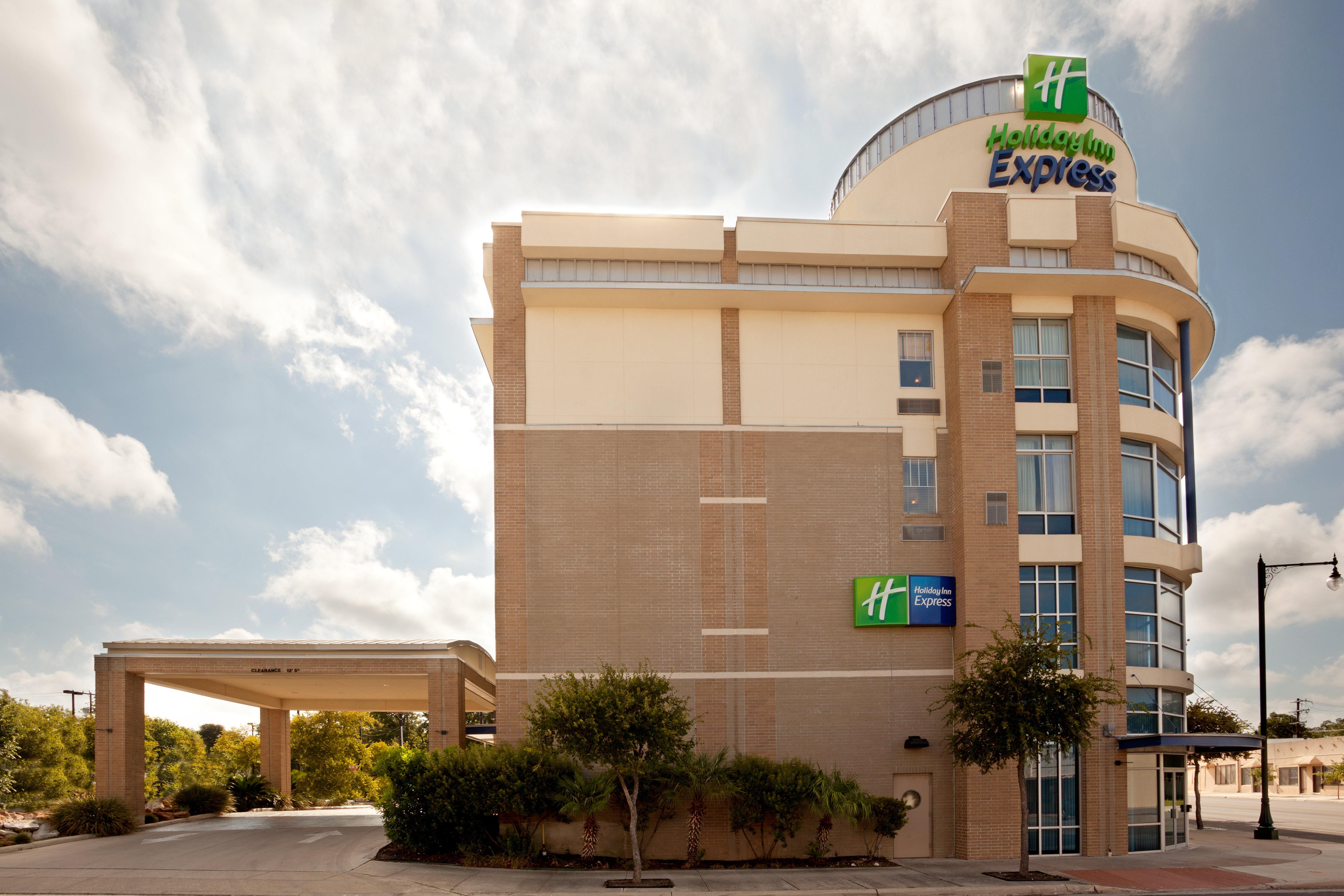 Holiday Inn Express Hotel & Suites San Antonio - Rivercenter Area By Ihg Eksteriør billede