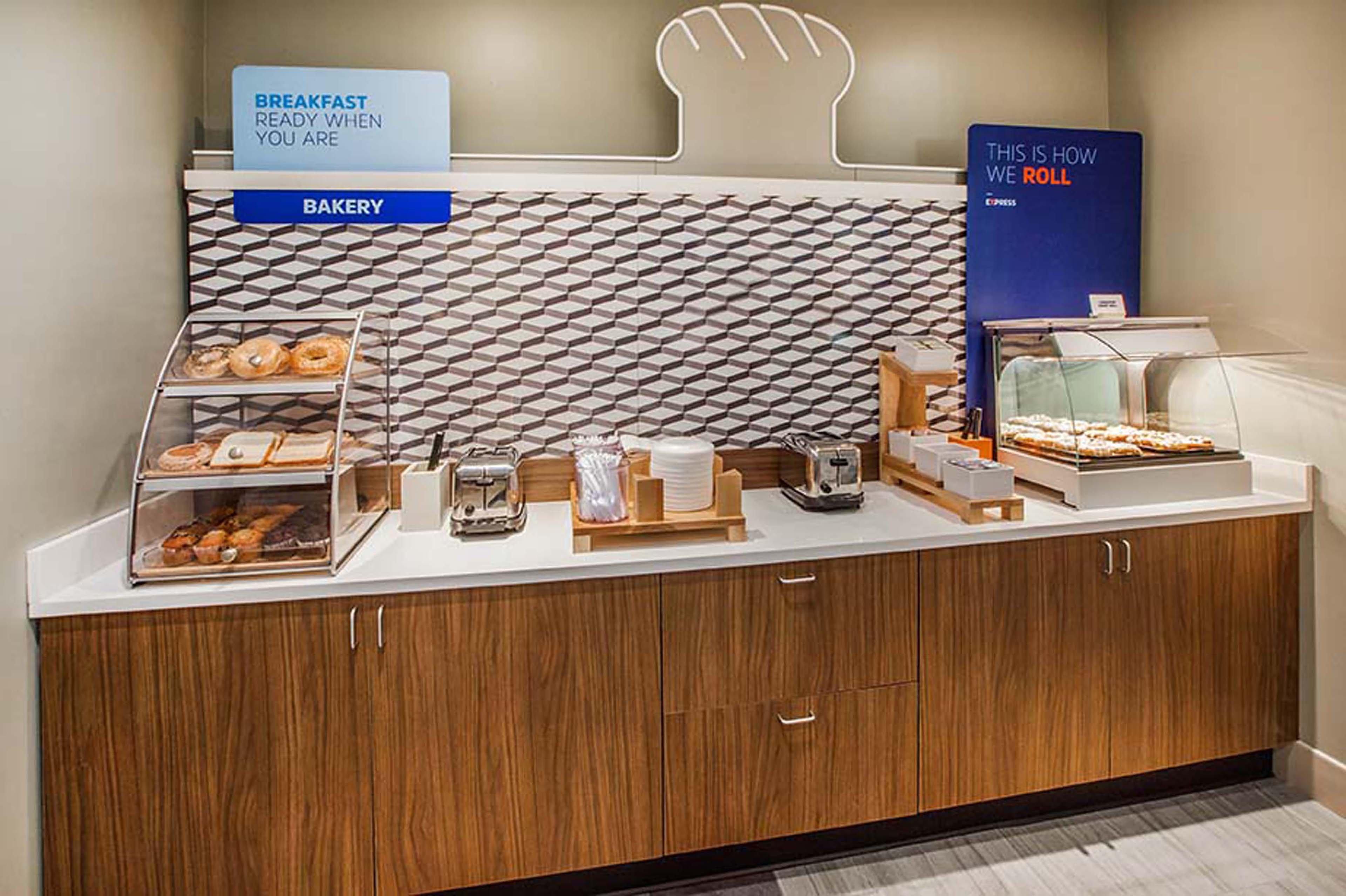 Holiday Inn Express Hotel & Suites San Antonio - Rivercenter Area By Ihg Eksteriør billede