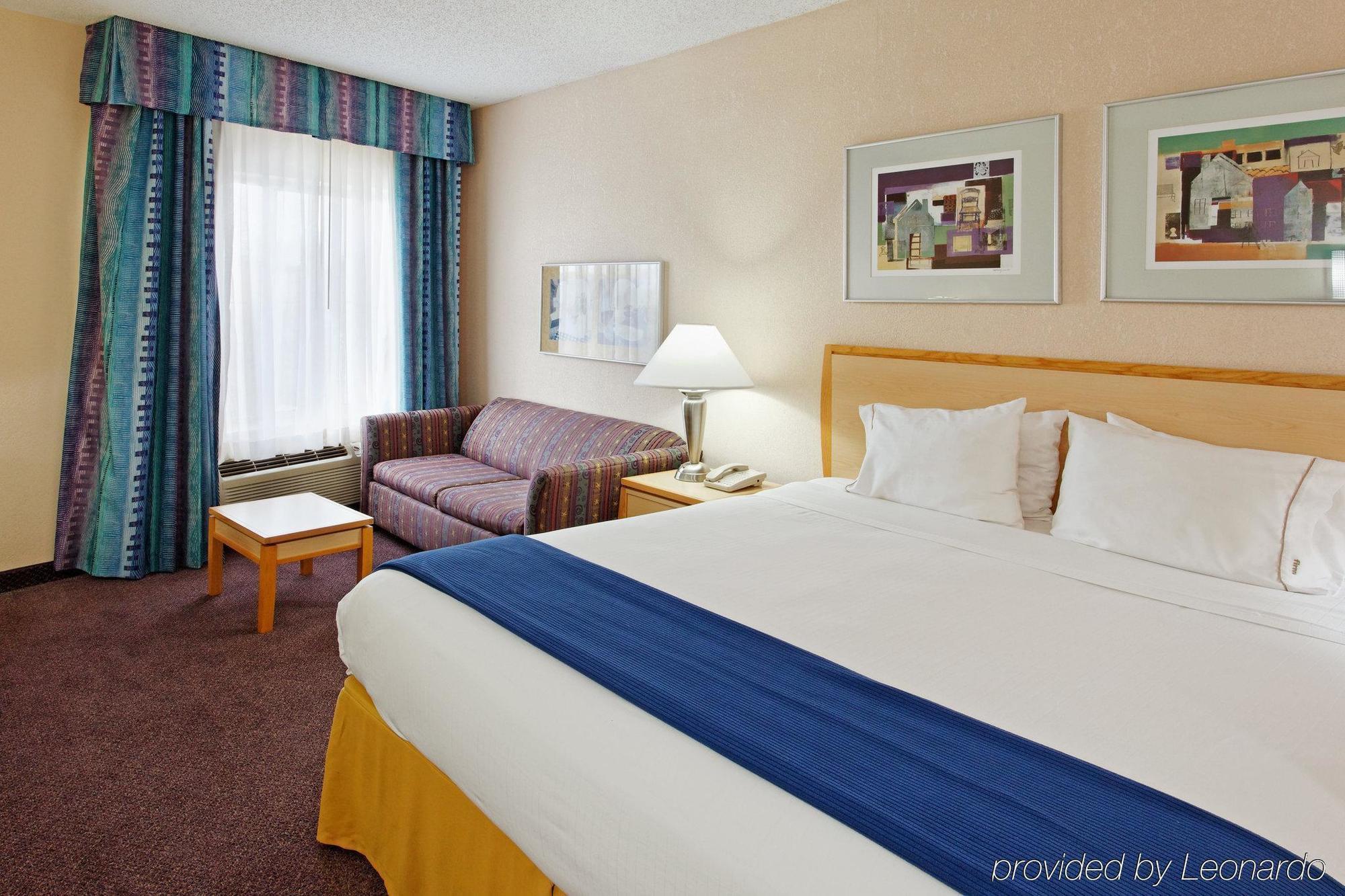 Holiday Inn Express Hotel & Suites San Antonio - Rivercenter Area By Ihg Værelse billede